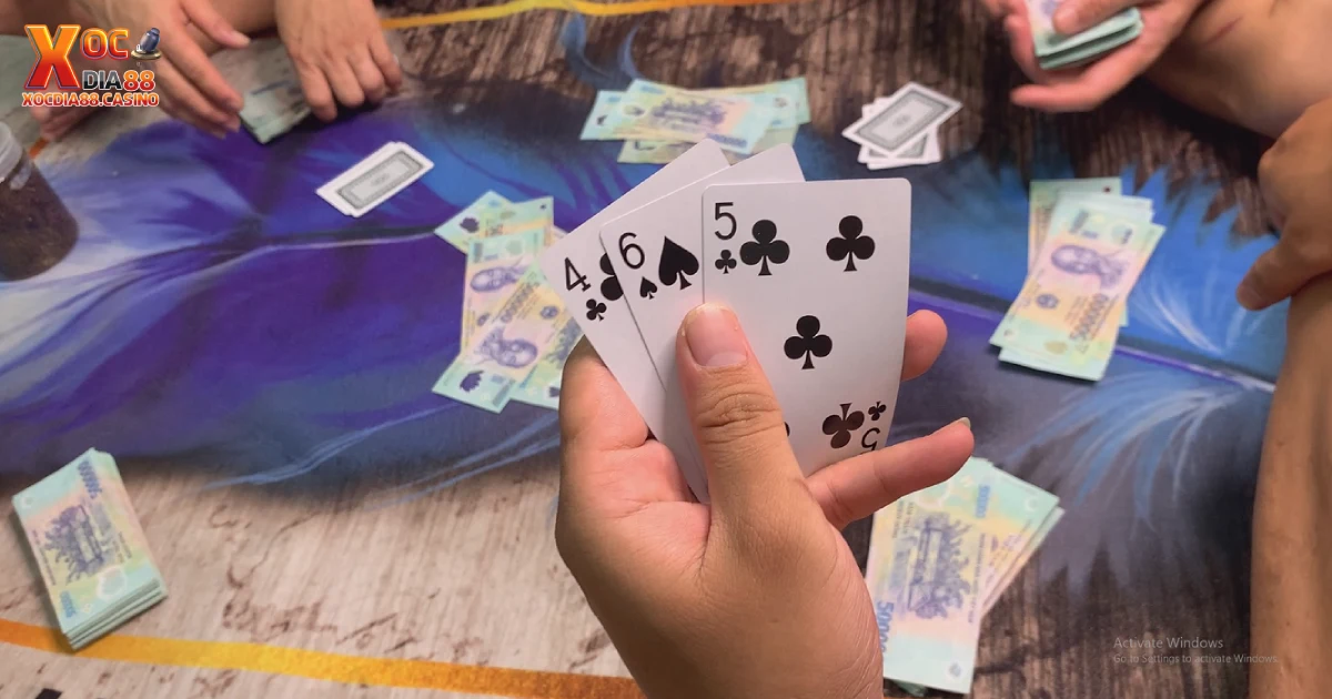 Dụng Cụ Đánh Liêng Bịp Tại Xocdia88 Có Gì Đặc Biệt? 3 Các Dụng Cụ Đánh Liêng Bịp Phổ Biến Hiện Nay