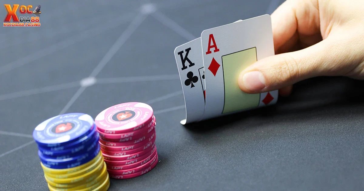 Khi nào nên chọn chơi Texas Hold’em thay vì Omaha?
